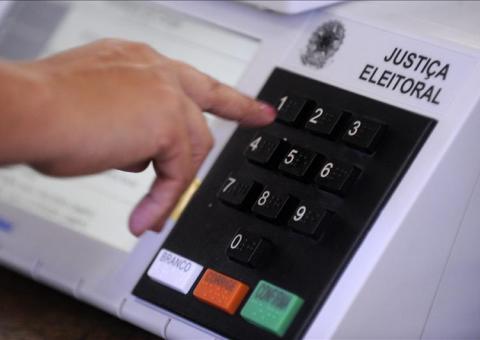 Melo é 90, como candidato do Pros em 2014